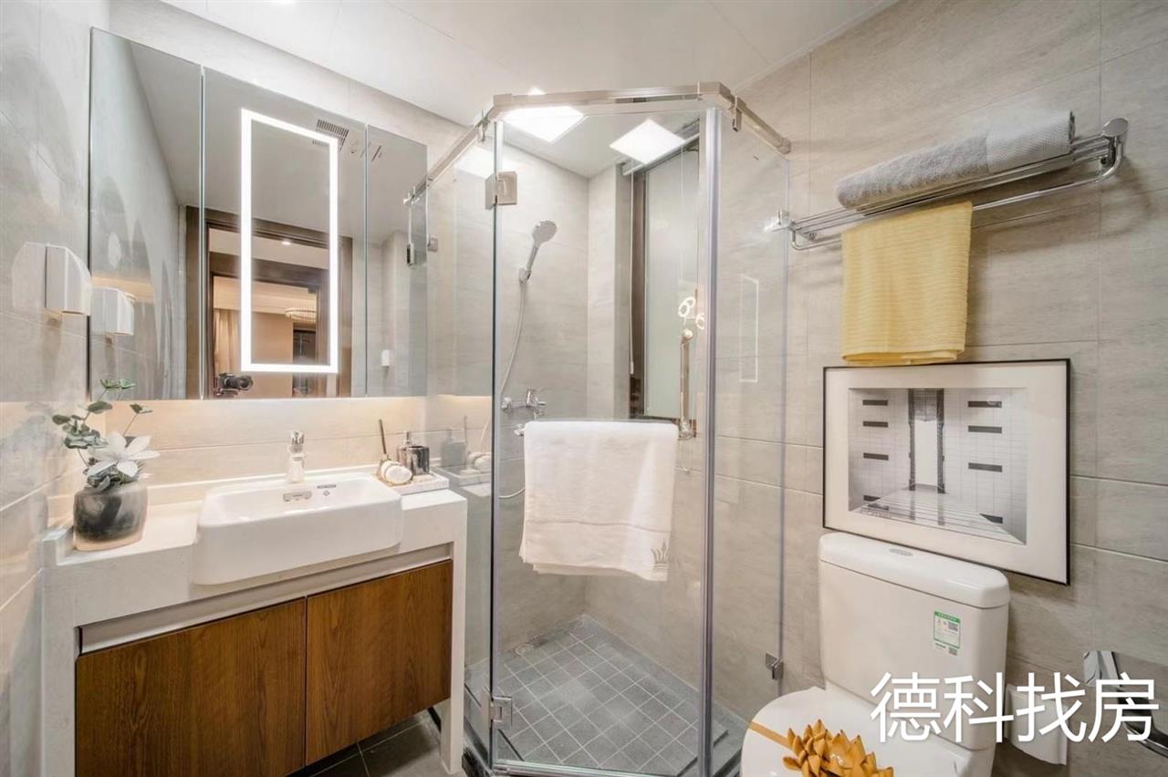 信义山水嘉庭样板房